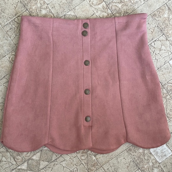 Francesca's Collections Dresses & Skirts - Suede scalloped skirt